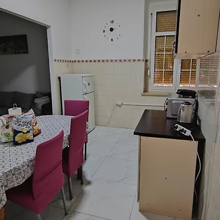Apartment Leon